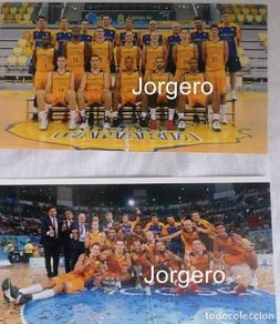 Coleccionismo deportivo: HERBALIFE GRAN CANARIA BALONCESTO.LOTE 2 FOTOS CAMPEÓN SUP.ESP. 2016-2017 EN VITORIA VS EL BARCELONA
